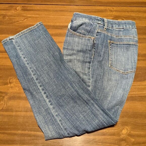 CHICO'S SO LIFTING SLIM LEG DARK BLUE DENIM JEANS - SIZE 1.5 - Picture 2 of 7